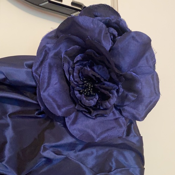 Catherine Regehr Silk Navy One Shoulder Gown - Picture 2 of 10